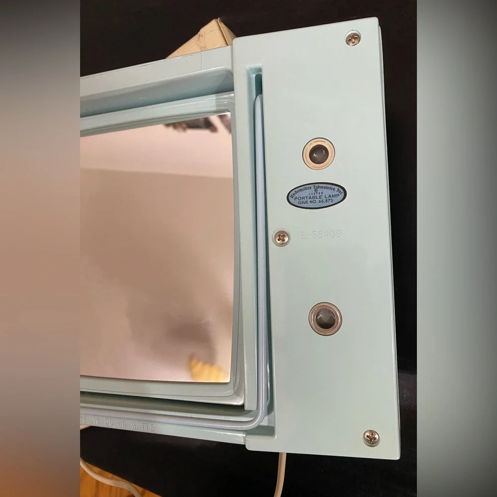 60s Vintage • Model’s Choice vanity mirror with case #Mod